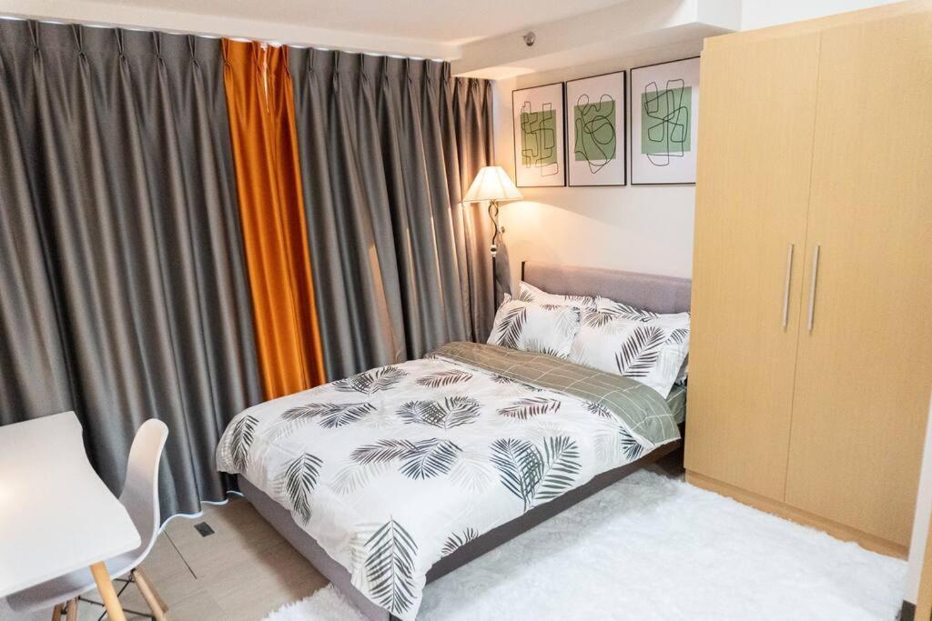 A2J Luxury 2Br Bgc Uptown Suite Near Uptown Mall Манила Экстерьер фото
