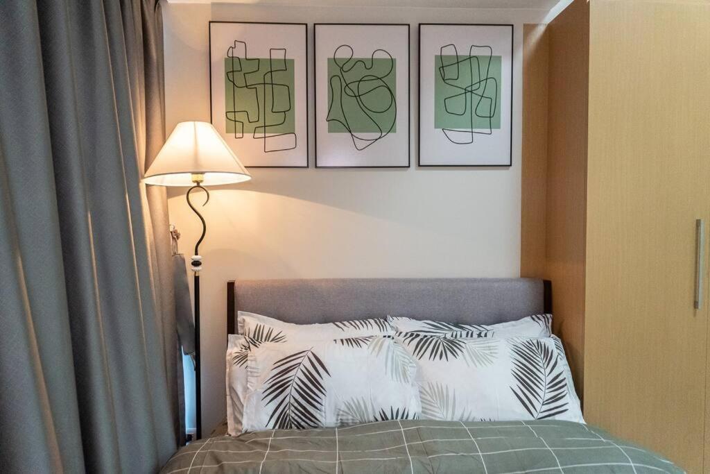 A2J Luxury 2Br Bgc Uptown Suite Near Uptown Mall Манила Экстерьер фото