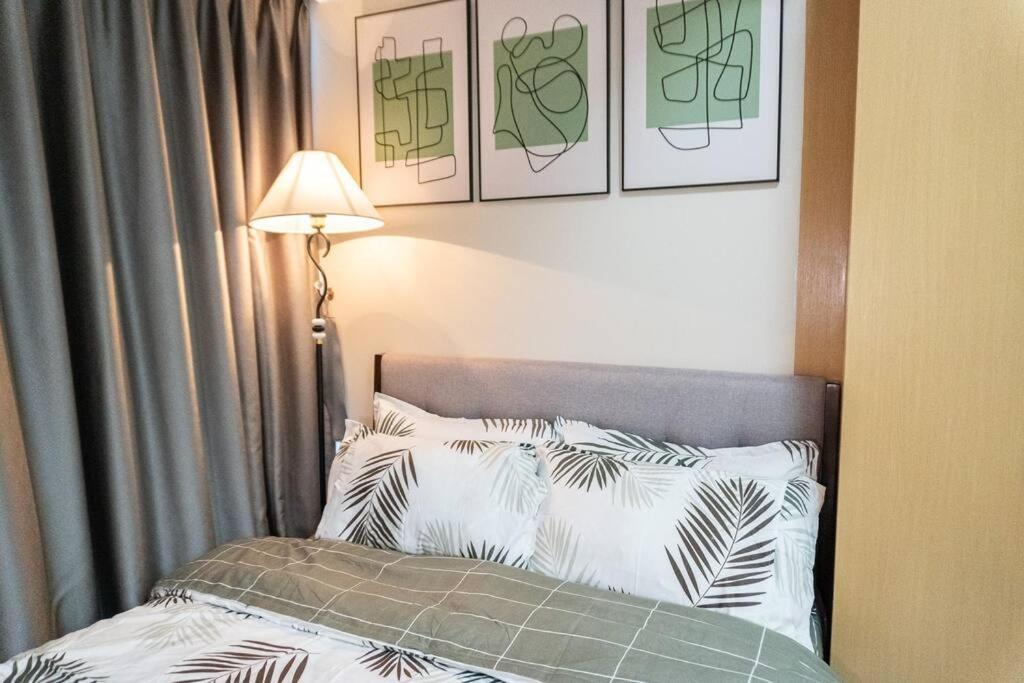 A2J Luxury 2Br Bgc Uptown Suite Near Uptown Mall Манила Экстерьер фото